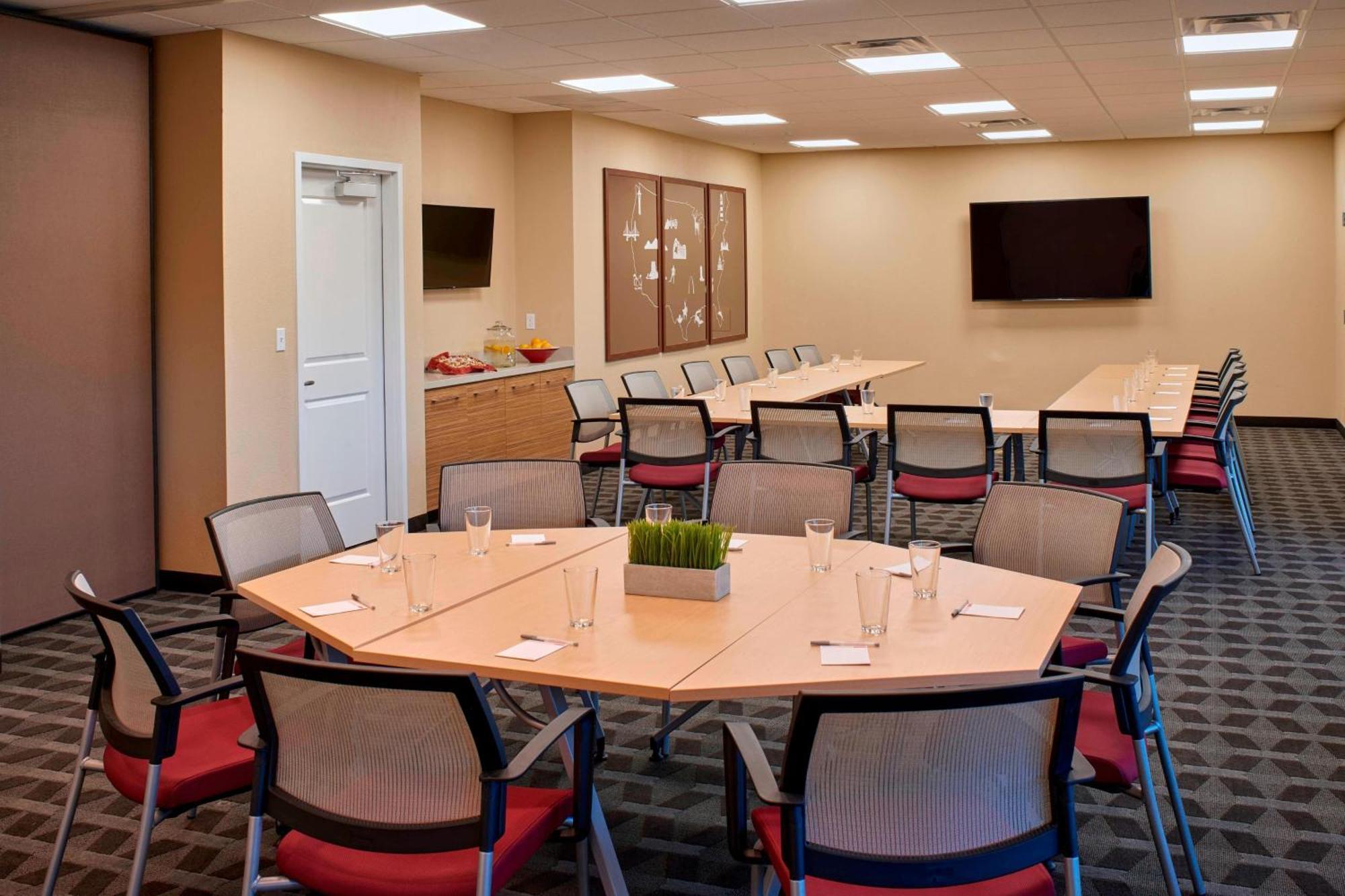 Towneplace Suites By Marriott Richmond Exteriör bild
