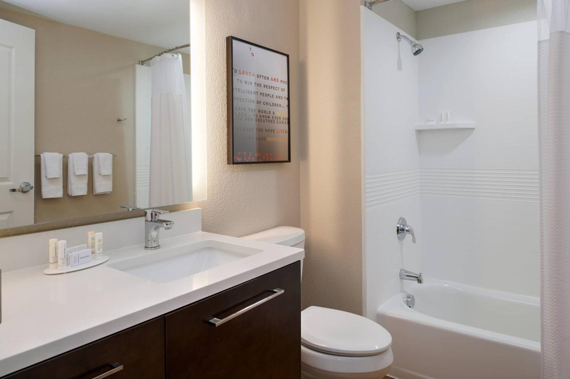 Towneplace Suites By Marriott Richmond Exteriör bild